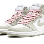 Nike Women’s Air Jordan 1 High OG WMNS Seafoam, Seafoam/Healing Orange/White, 6W